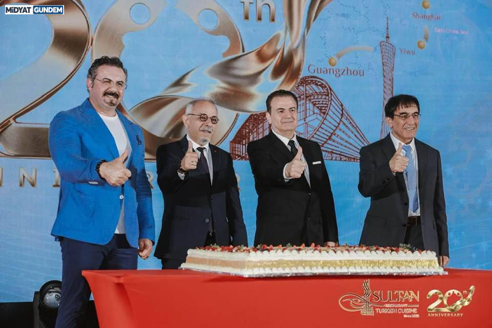 Çin’de Bir Türk Efsanesi Sultan 20 Yaşında! (3)