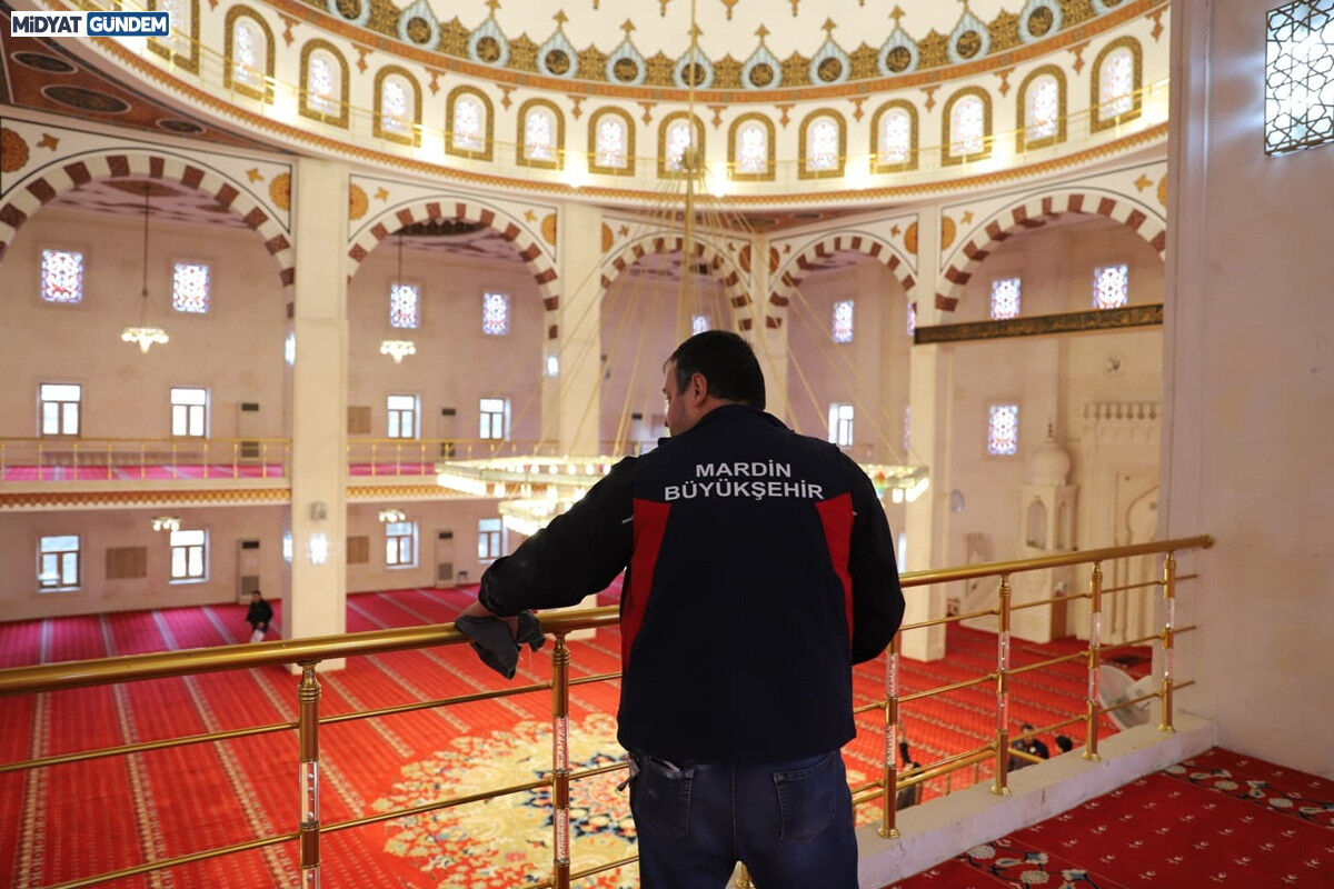 Büyükşehir Belediyesinden Ramazan Öncesi İbadethanelerde Temizlik Seferberliği