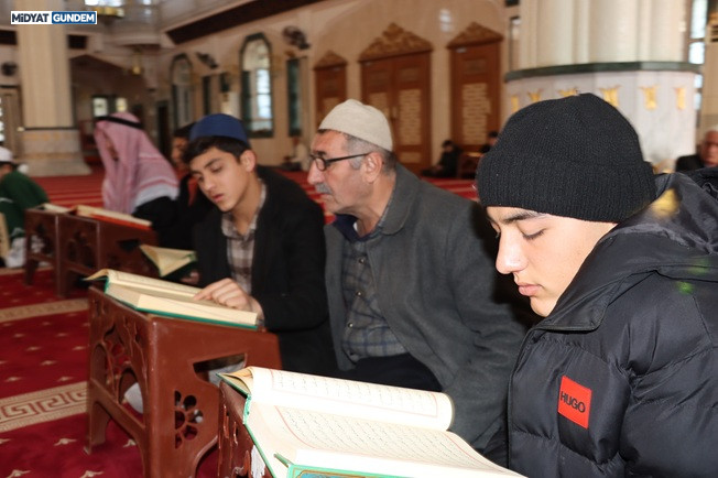 Midyat’ta Asırlık Mukabele Geleneği Sürüyor2