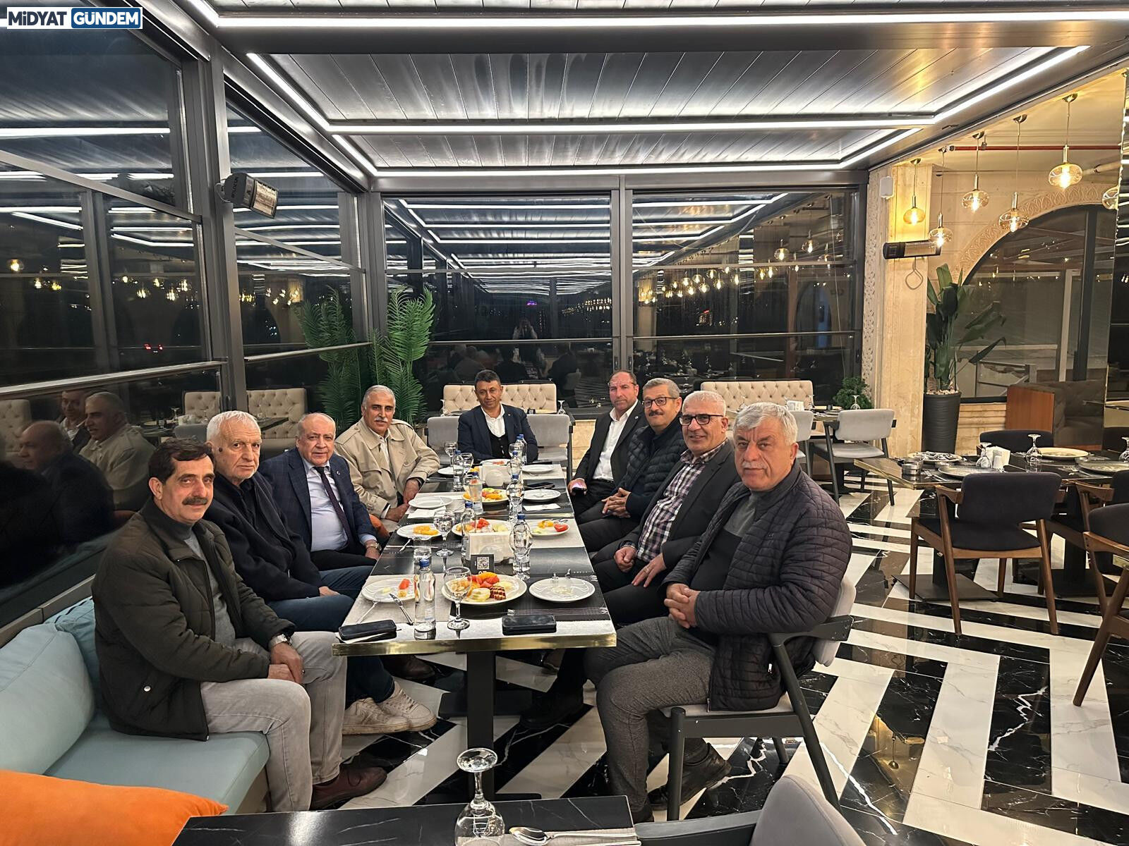 Dr. Nihat Özkan, Hem Şifa Dağıttı Hem Skor Bildi (1)