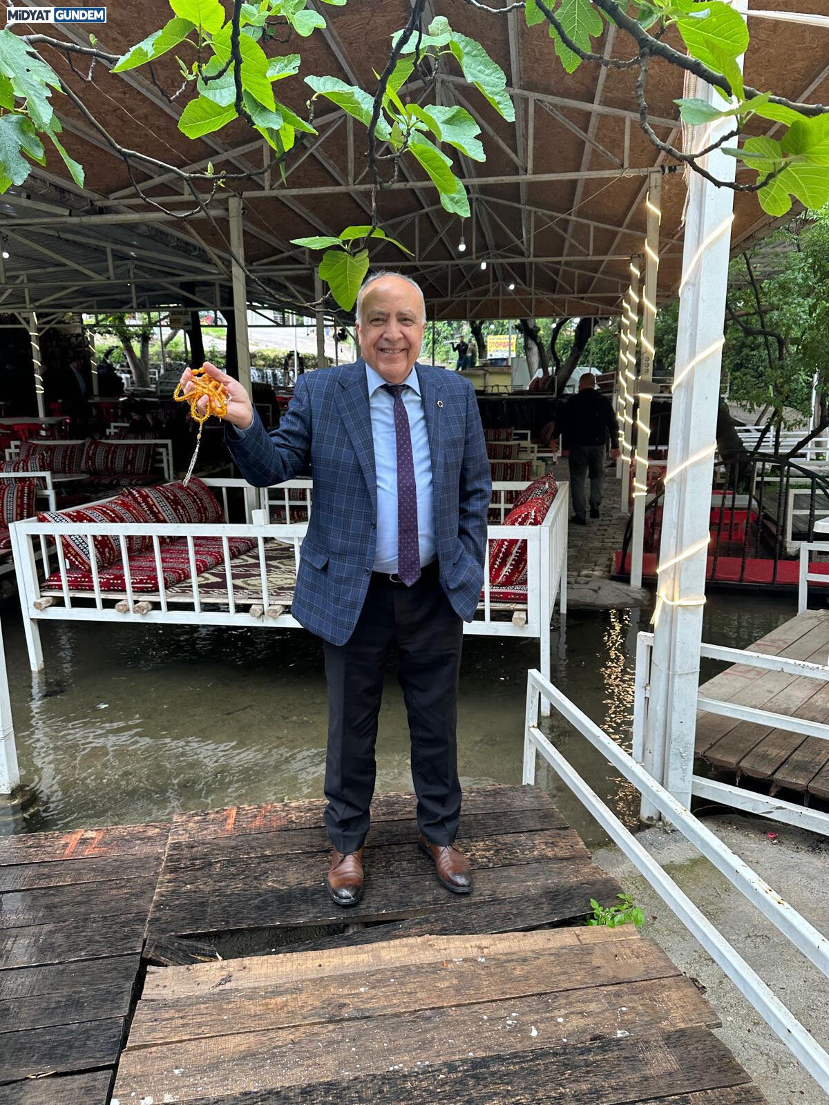 Dr. Nihat Özkan, Hem Şifa Dağıttı Hem Skor Bildi (9)