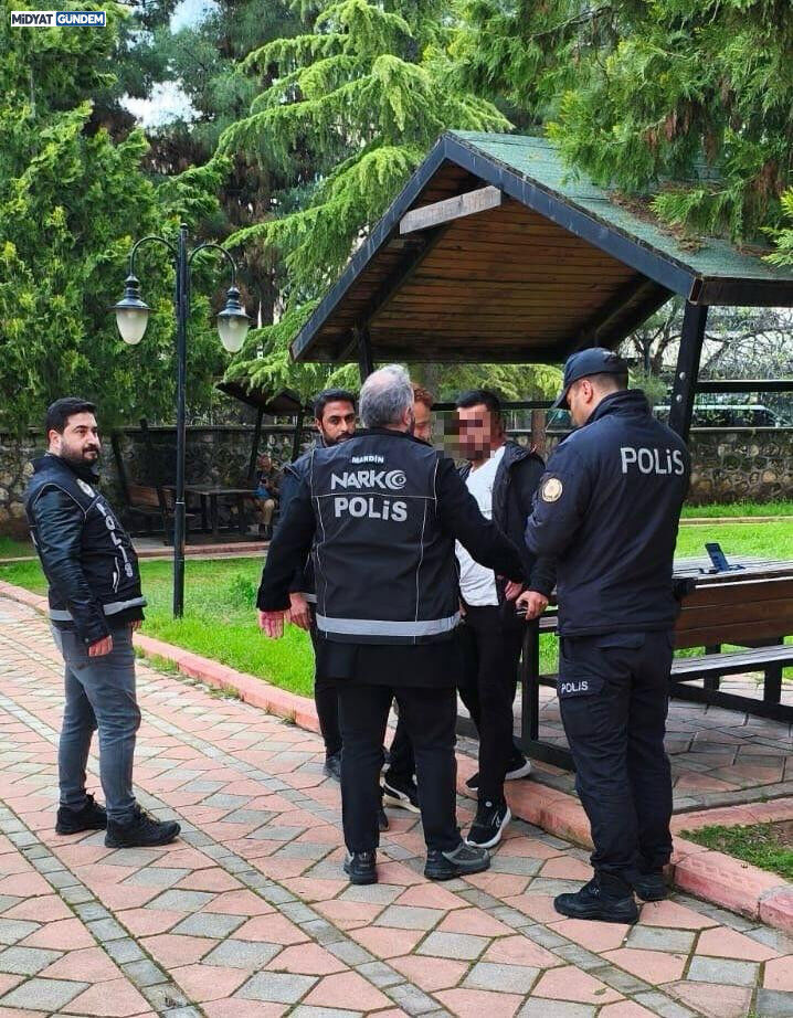Midyat’ta Parklarda Narko Denetimi