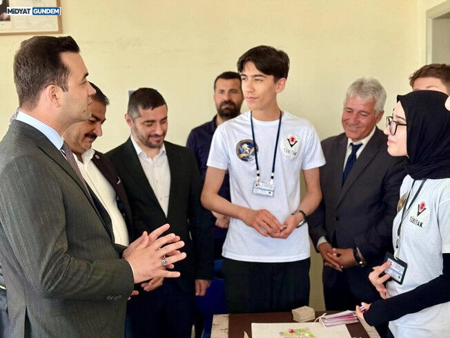 Midyat’ta Tübi̇tak Destekli Bilim Fuarına Yoğun İlgi (6)
