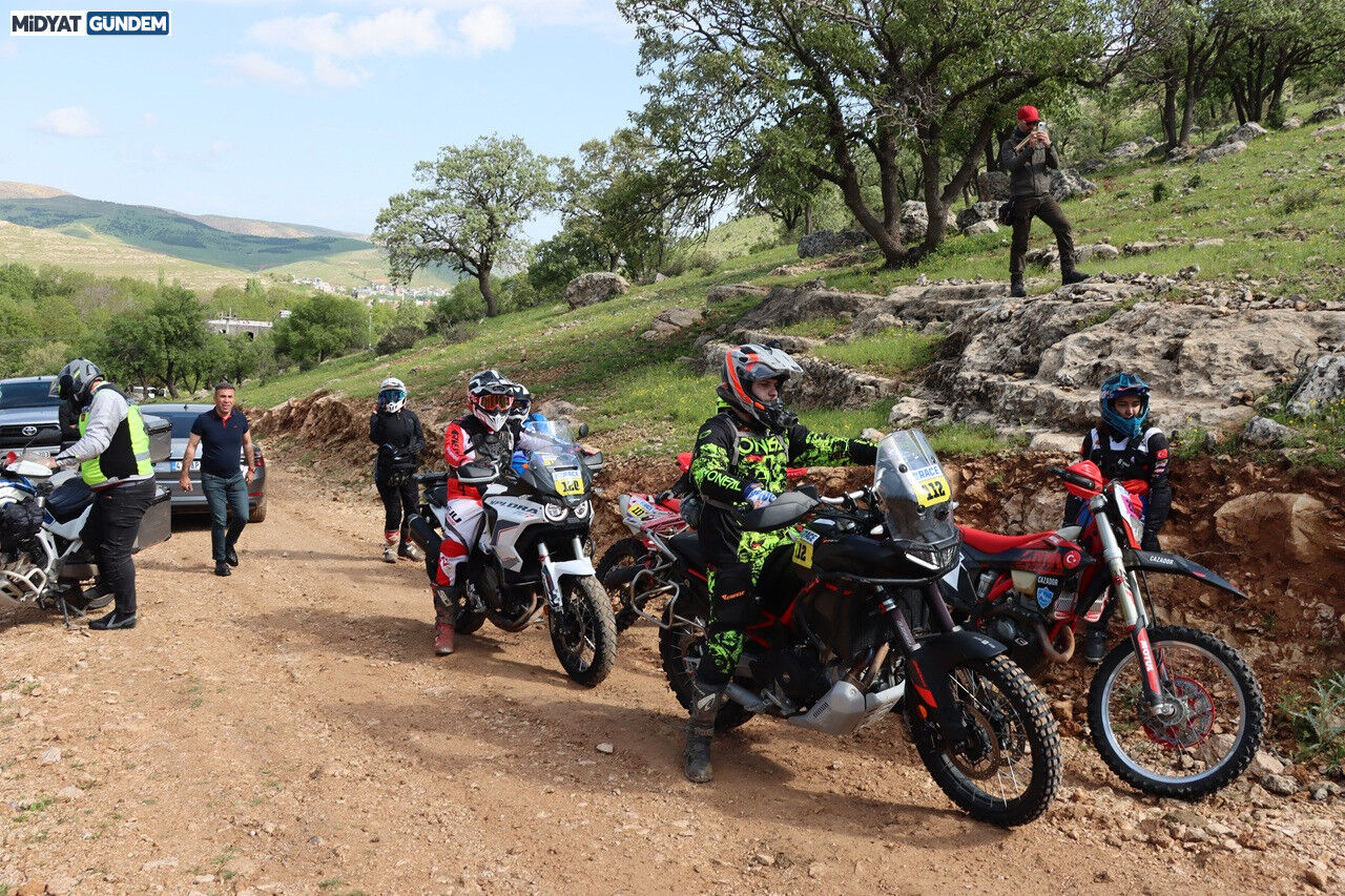 Savur’un Sarp Dağlarında Nefes Kesen Mücadele: "Sky Adventure" Devam Ediyor