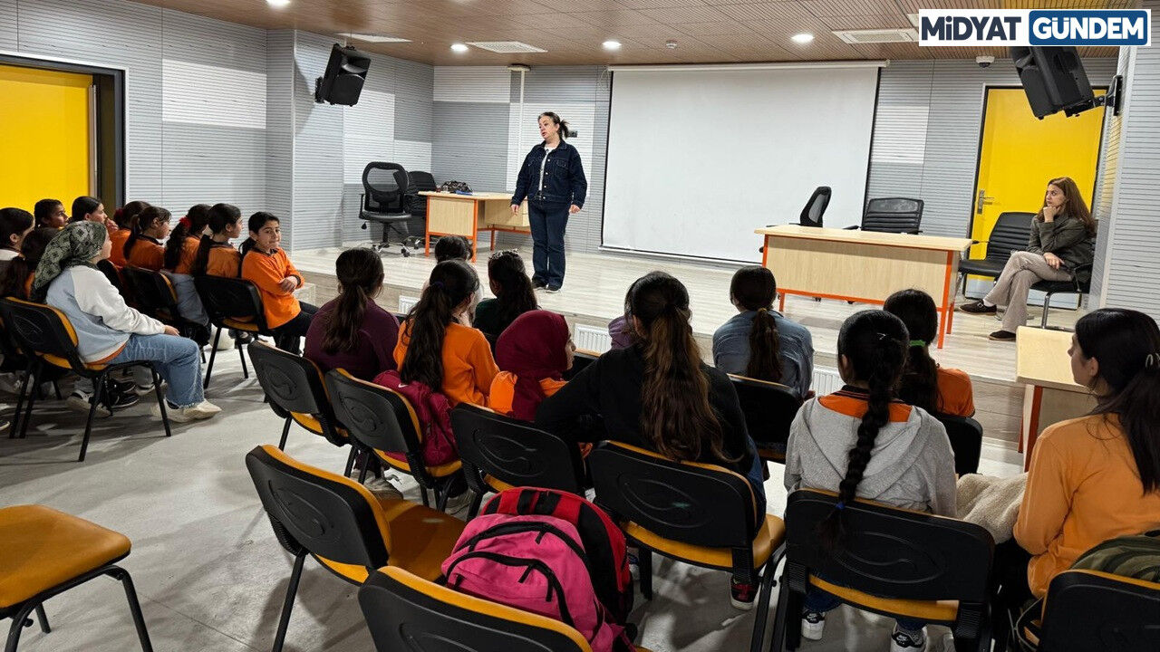 Kız Öğrencilere Yönelik Hijyen Ve Öz Bakım (1)