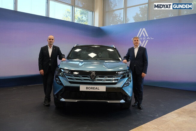 Mai╠Çs A.s╠Ğ. Yo╠Ênetim Kurulu Bas╠Ğkan─▒ Ve Genel Mu╠Êdu╠Êru╠Ê Bahaettin Tatog╠Ålu Ve Renault Group Tu╠Êrkiye Ceoôçösu Lionel Jaillet