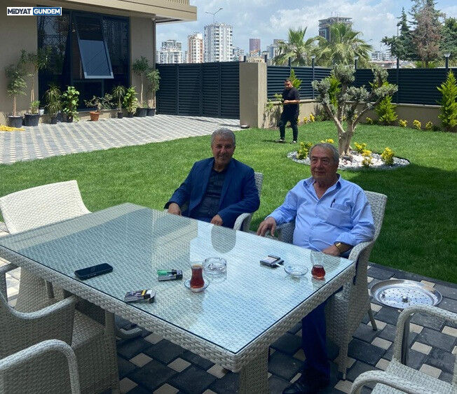Şair Ve Yazar Behçet Orak Zeyni Mete