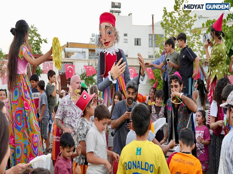 Midyat’ta Çocukların Yüzü Uçan Halı Festivali Ile Güldü (2)