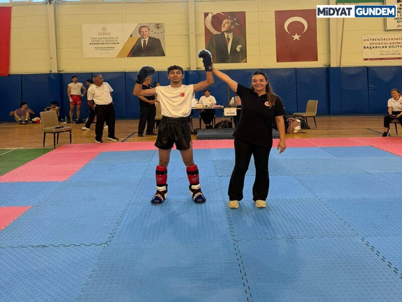 Bayraklı Belediyesi Kick Boksta Zirvede (6)