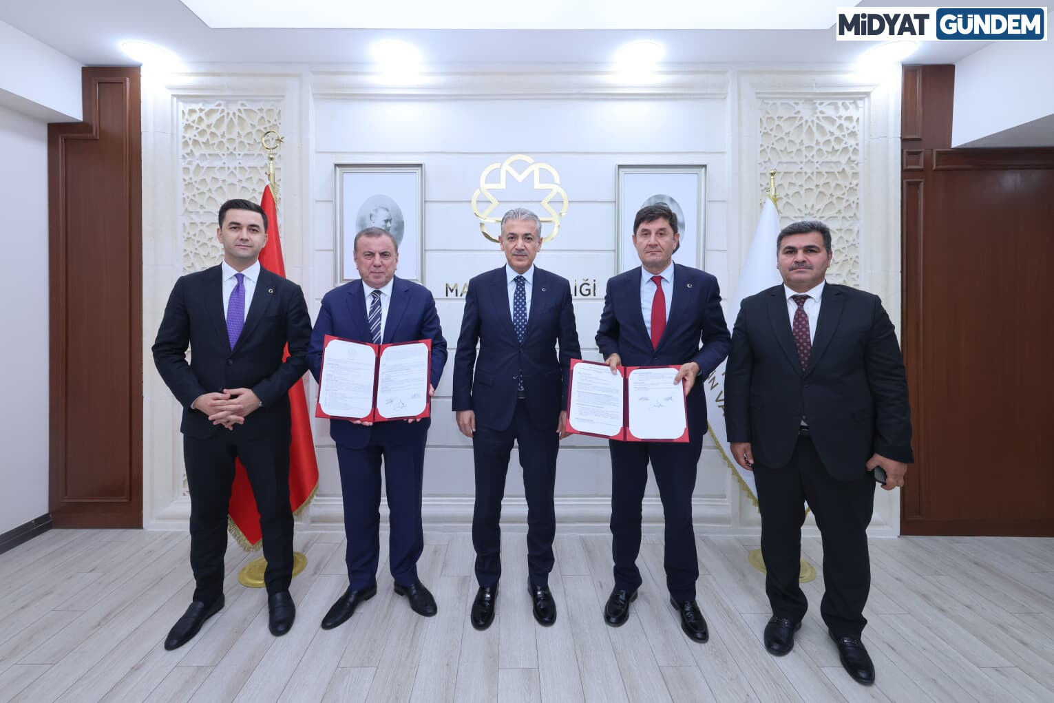 Şahin Ailesinden Midyat’a Eğitime Büyük Destek (1)