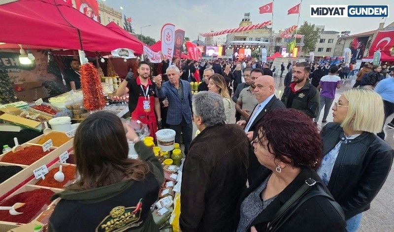 Kilis’te Acı Biber, Tatlı Festival Coşkusu (3)