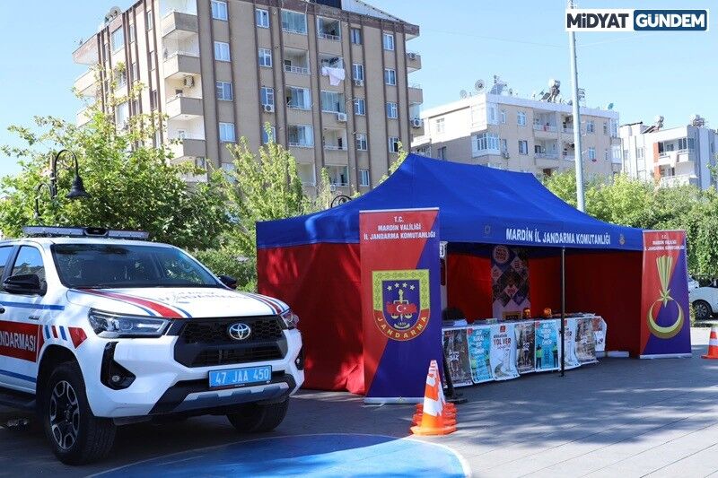 Mardin Jandarması Çocuklara Trafik Eğitimi Verdi (4)
