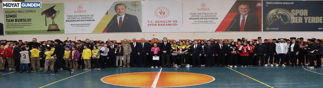 Midyat'ta Okul Sporları Ödül Töreni Düzenlendi